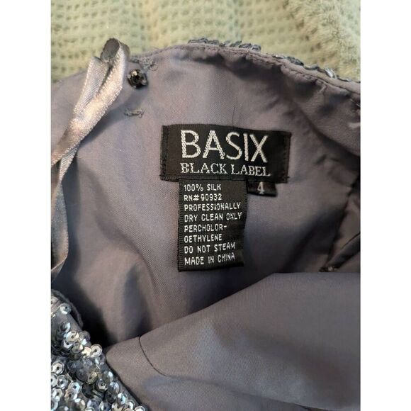 Basix Black Label Women's Size 4 Silver Sequin 100% Silk Knee mini Dress - Picture 10 of 10